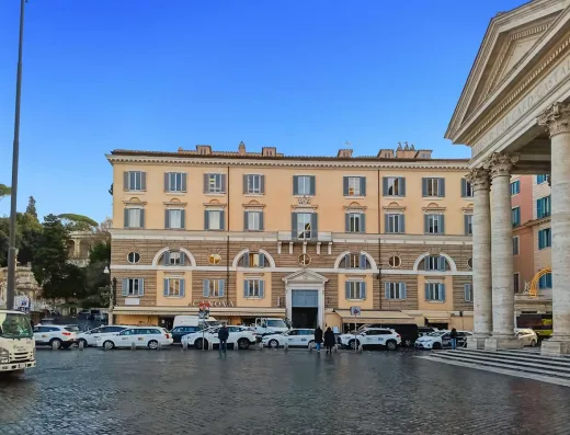 Piazza del Popolo 18