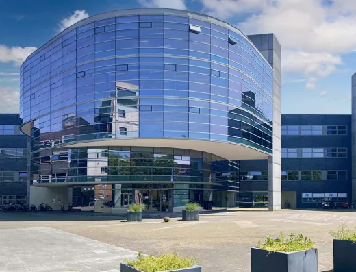 Avenue Ceramique 221