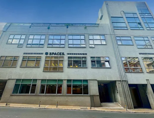 Solonos 53 and Sina Street