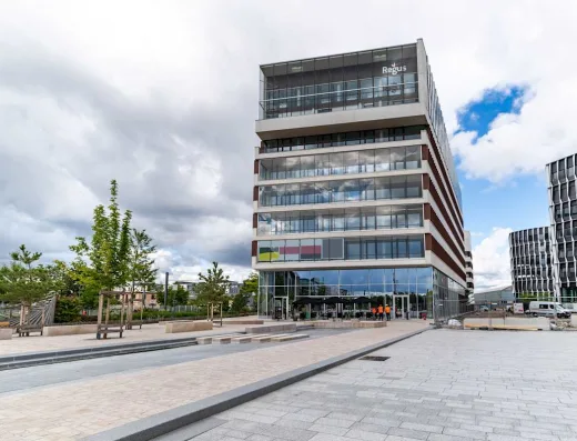 1 esplanade Myriam Makeba